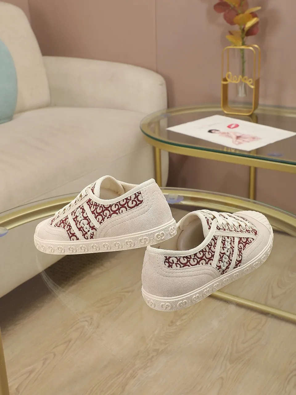 👟👟Ex-factory price 420👟👟 GUCCI~24 The latest double G embroidered low-cut lace-up fashion sneakers, originally developed, the fabric is exclusive double G fabric, the upper is perfectly matched with special craftsmanship, the lining is sheepskin, rubber outsole, size 35 to 40